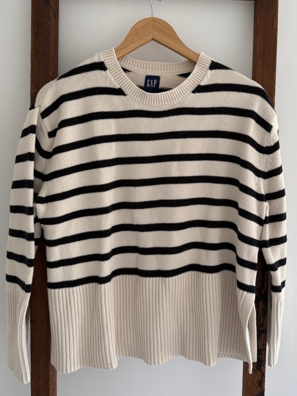GAP women’s  Cream Crewneck Sweater with navy Stripes